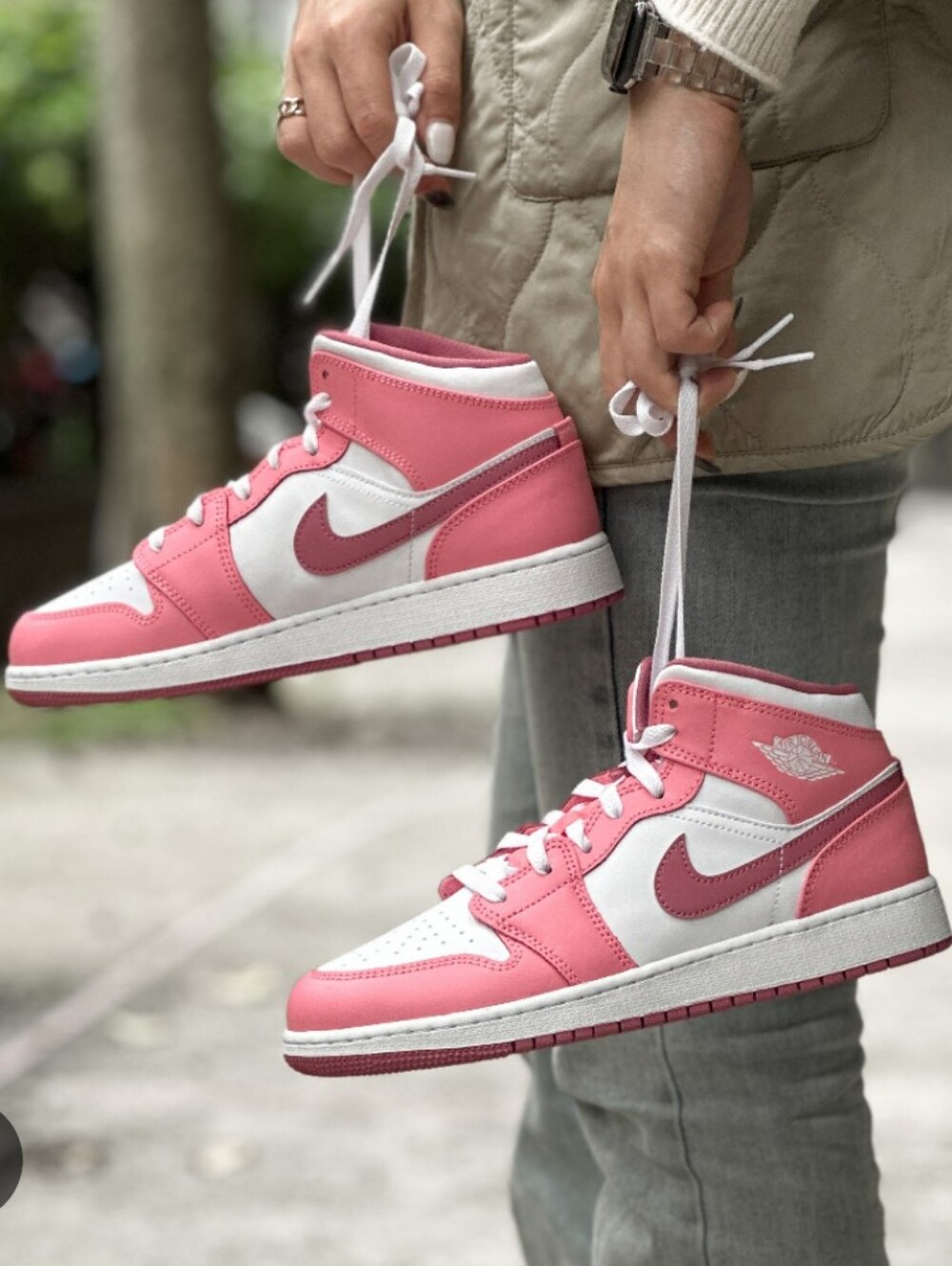 Nike Pink and White Air Jordan 1 Mid-Top Big Kids Sneakers. SIZE 6Y, 5.5UK, 38.5